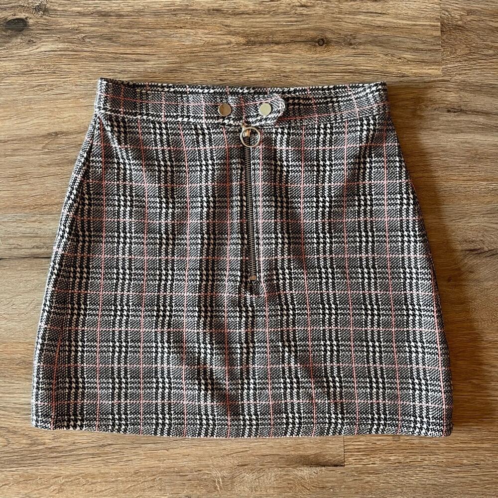 Topshop Plaid Mini Skirt Size 4 Black White & Red